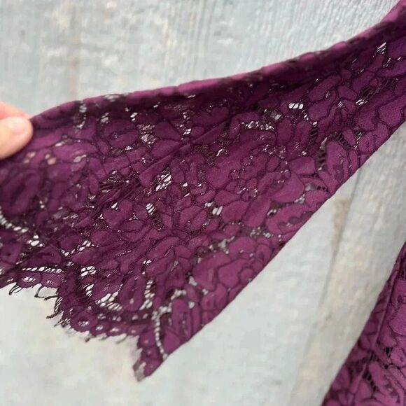 CHASER XS  Purple‎ Dress Lace Overlay Cold Shoulder Bell Sleeve - Picture 2 of 4
